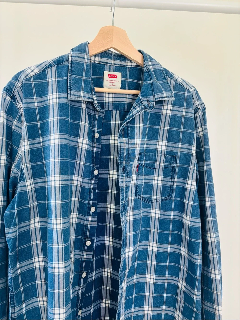 Levi’s Blue & White Check Button Down | 100% Cotton | Classic Shirt